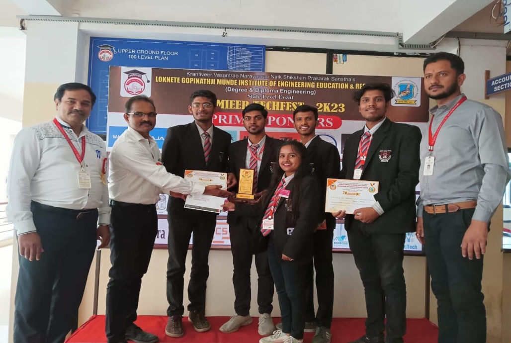 SMART GARBAGE CLEANER FOR SMART CITY- Winner of Project Cometition Winner held at Matoshree College of Engg,Nashik,